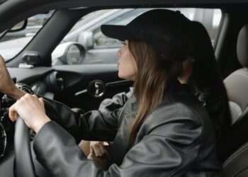 Empowering Your Journeys: Smart Travel Safety Tips for Women