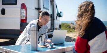 How to Save Money on Your Next Trip: Group Travel Discounts and Tips